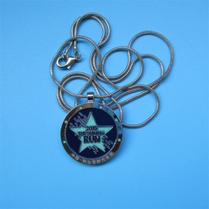 Fashion Design Soft Enameled Custom Medallion Necklace Medal of Honour