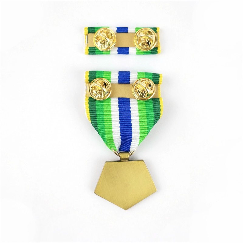 Zinc Alloy Gold Plated 3D Engraved Medal Custom Lapel Pins No Minimum